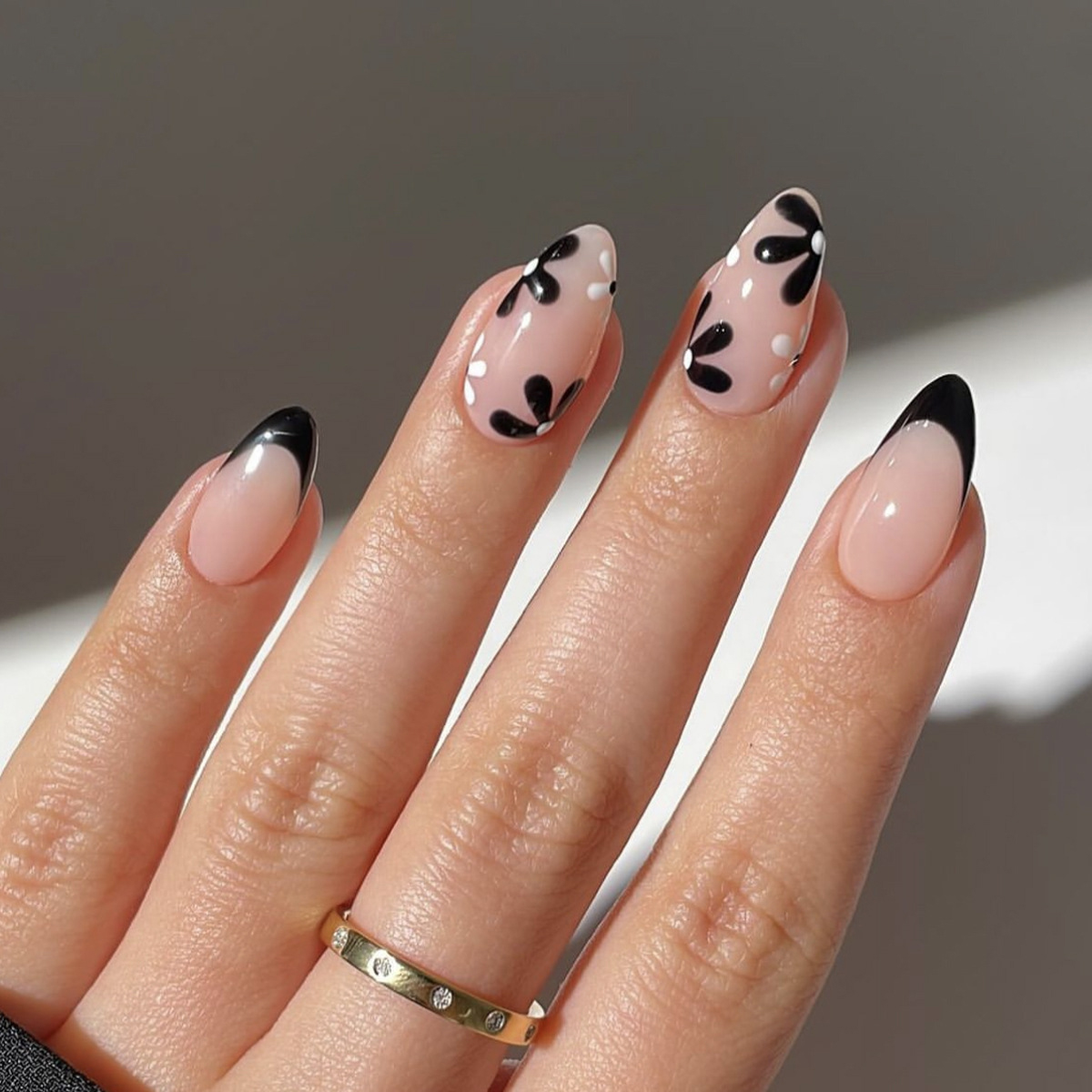 Ebony Flora Black Nails